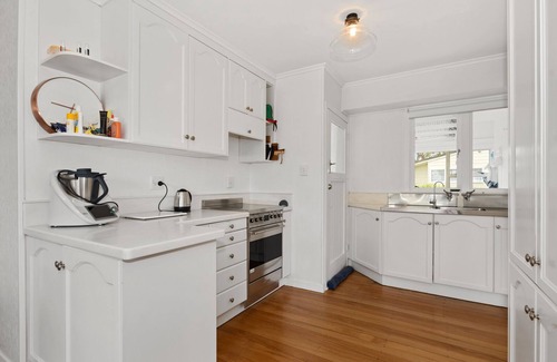 Waipu Cove House | Magical Waipu - Waipu Cove Holiday Home