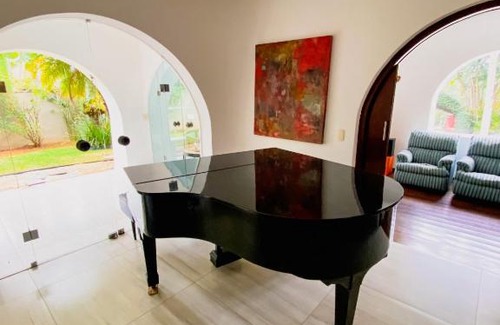 Cotia House | Magnífica casa no coração da Granja Viana