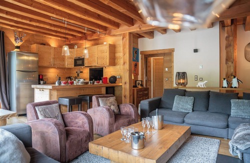 Le Serre Barbin Apartment | Magnificent 14-room apartment in chalet, south-facing terrace, fireplace
