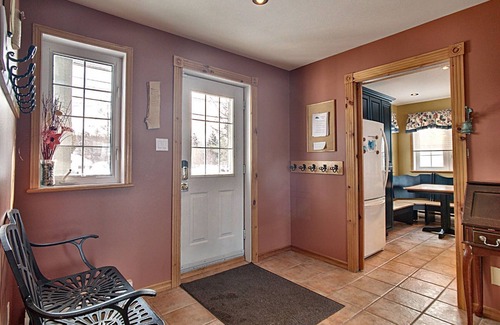 Saint Aime Des Lacs Ski Chalet | Magnificent cottage on the shores of Lake Nairne in Charlevoix