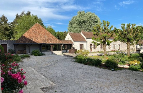 Concriers Cottage | Magnificent 16th-century villa with swimming pool and sauna in a 5-hectare estate.