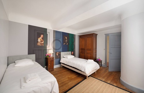 Chiddes Other | Magnificent 18th century château, swimming pool , ideal for a get-together