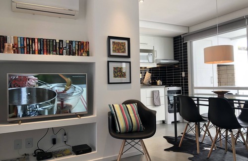 Simoes Lopes Apartment | Magnificent 2 Bedroom Central Apartment