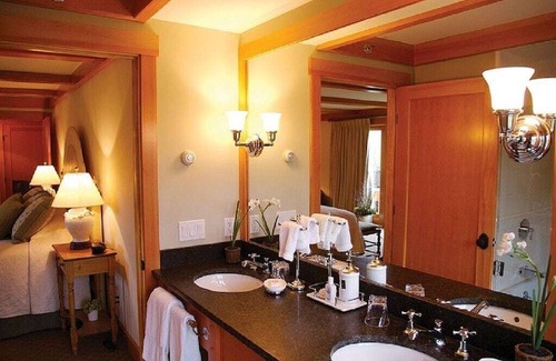 Moscow Resort | Magnificent 2 story/3 bedroom Villa in Stowe, VT on Trapp property. Sleeps 6-8