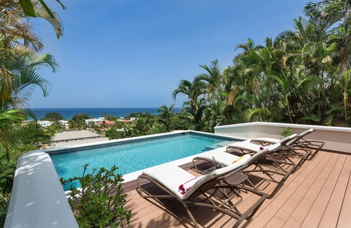 Mount Standfast Villa | Magnificent 4 Bedroom Villa overlooking the beach at Alleynes Bay, St. Jamesn