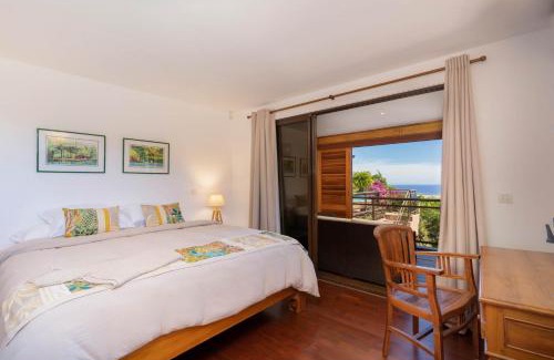 Punaauia Villa | Magnificent 5 Br Villa with pool: amazing views