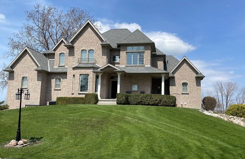 Lighthouse Cove Villa | Magnificent 7 Bedroom 6 bath Villa on the lake