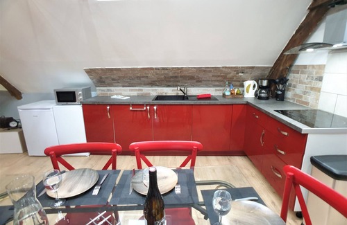 Pont-sur-Yonne Apartment | Magnificent 8-person F3 with master suite