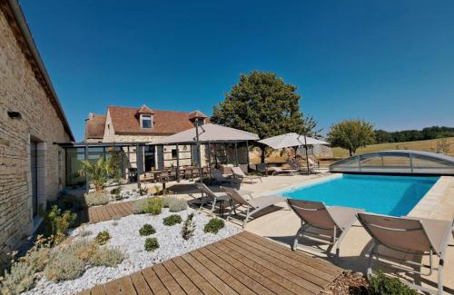 Veyrines-de-Domme Villa | Magnificent Air-conditioned House in an idyllic setting with pool & garden