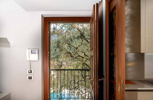 Zorzino Apartment | Magnificent apartment with private pool and view of Lake Iseo