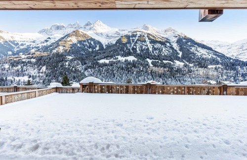 Champery Ski Chalet | Magnificent apartment with jacuzzi in the heart of the Montagnier - By Mrs Miggins