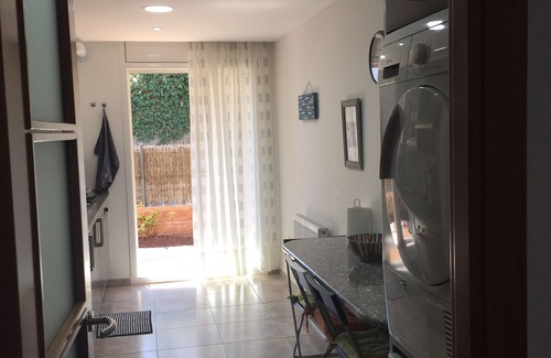 L'Escala Apartment | Magnificent apartment. modern and recent, 300 m from the sea, with swimming pool and parking