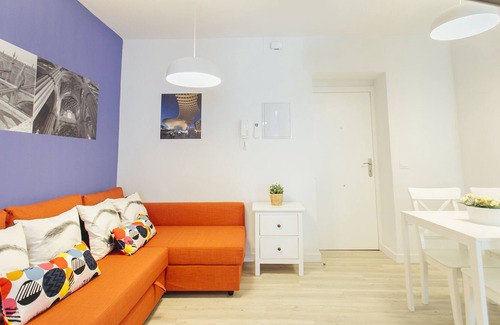 Doctor Barraquer-Grupo Renfe-Policlinico Apartment | Magnificent Apartment in La Alameda Sevilla-Centro