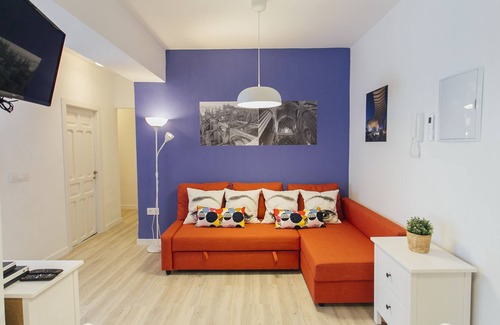 Doctor Barraquer-Grupo Renfe-Policlinico Apartment | Magnificent Apartment in La Alameda Sevilla-Centro