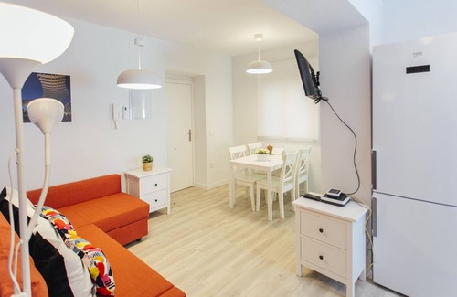 Doctor Barraquer-Grupo Renfe-Policlinico Apartment | Magnificent Apartment in La Alameda Sevilla-Centro