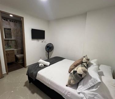 El Tesoro Apartment | Magnificent apartment near Lleras and Provenza