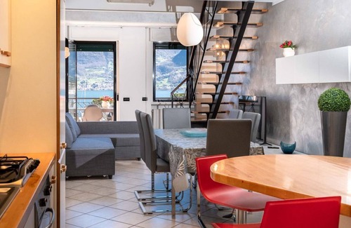 Lovere Apartment | magnificent apartment with terrace overlooking the lake
