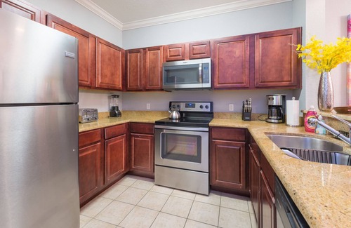 Four Corners Condo | Magnificent Award Winning Newly Renovated Condo Near Disney 2+2 Great Amenities