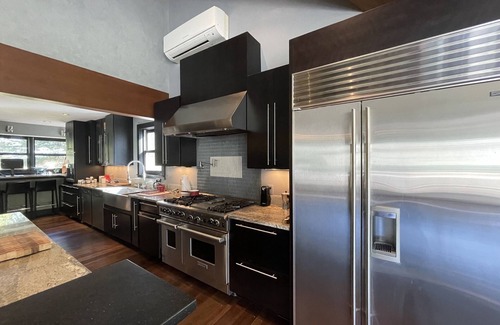 Basalt House | Magnificent Basalt Home! 15 minutes to Aspen. Perfect for One or TWO families!