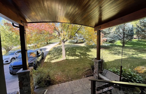 Basalt House | Magnificent Basalt Home! 15 minutes to Aspen. Perfect for One or TWO families!