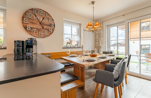 Walchen Ski Chalet | Magnificent chalet with wellness and bar