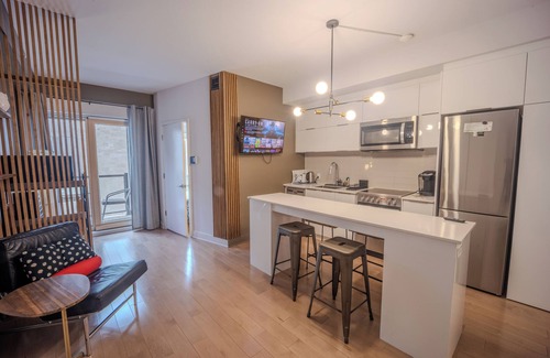 Milton Park Condo | Magnificent condo in downtown with parking - 5 mins to Metro
