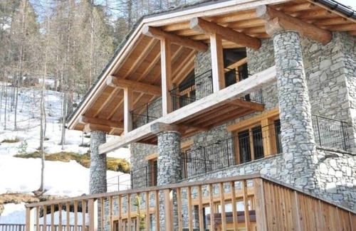 Le Fornet Ski Chalet | Magnificent contemporary chalet