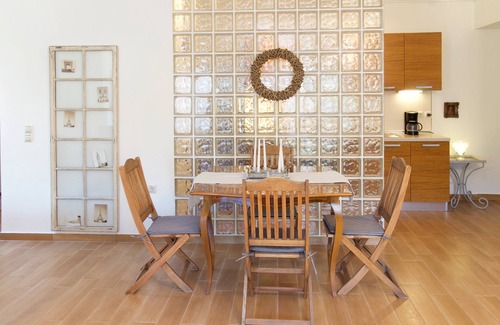 Karavomylos Apartment | Magnificent Dioni (1 bedroom, 58m2, sleeps up to 4)