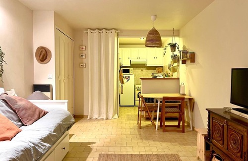 Esparron-de-Verdon Apartment | Magnificent studio terrasse overlooking lake esparron 4 pers.