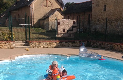 Faveraye-Machelles Cottage | Magnificent cottage for 4 people with spacious pool, cleaning included