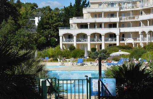 La Baule-Escoublac Apartment | MAGNIFICENT T2 STANDING RESIDENCE - HEATED POOL - LARGE TERRACE
