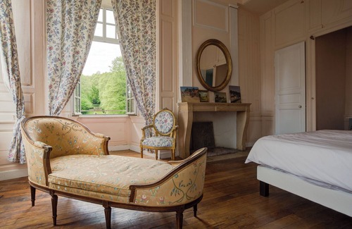 Villegusien-le-Lac Other | Magnificent château between Burgundy and Haute-Marne with park and swimming pool.