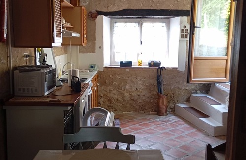 Saint-Aquilin House | Magnificent gîte for rent in a quiet location