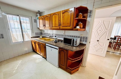 Calahonda House | Magnificent holiday home near the beach