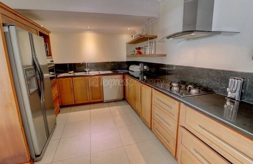 Pereybere Villa | Magnificent holiday villa nestled in a tropical garden, not overlooked.