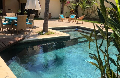 Pereybere Villa | Magnificent holiday villa nestled in a tropical garden, not overlooked.