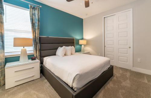 West Kissimmee House | Magnificent Home Near Disney With Theater Room, Pool Table, Waterpark & Resort Access At Encore Resort Reunion - 7448Mr