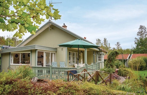Brokind House | Magnificent house of high standard with a garden located in an undisturbed, 300 m from the lake.