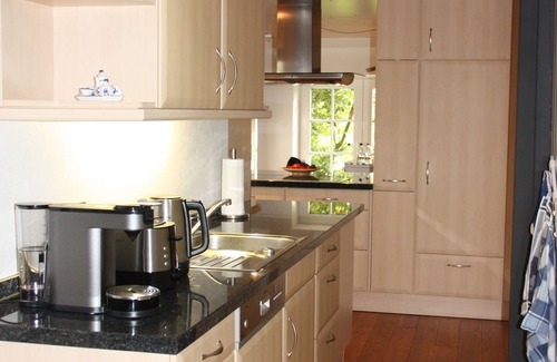 Osterhever House | Magnificent location: cozy cottage with charm
