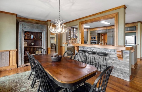 Blowing Rock Cabin | Magnificent Lodge Over 7,300 Square Feet