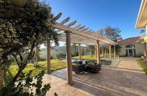 Murrieta House | Magnificent Mansion@La Cresta, nestled in a private vineyard, close to Temecula