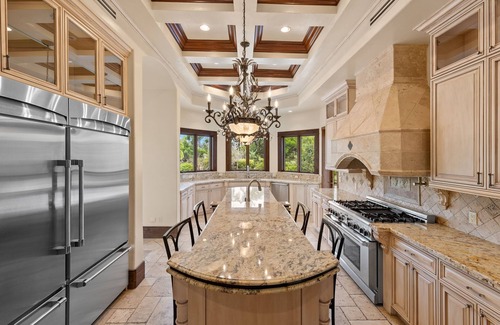 Biggar House | Magnificent Mediterranean-style Estate