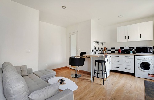 Charenton-le-Pont Apartment | Magnificent new studio (just outside Paris)