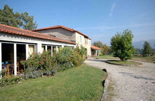 Cossourado Villa | Magnificent Ponte de Lima Villa | 10 Bedrooms | Villa Lima Palace | Tennis.