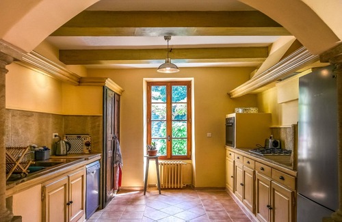 Le Beaucet House | Magnificent Provencal Bastide Located In A Unique Place