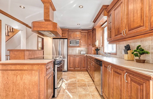 Becancour House | Magnificent Ranch-style estate with Spa, game room. 10min from Trois-Rivieres