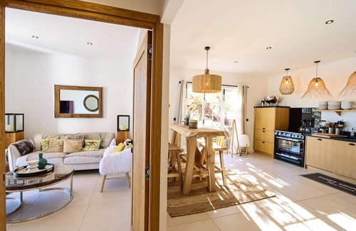 Port Grimaud Apartment | Magnificent renovated apartment in Port Grimaud - terraces and 9m mooring