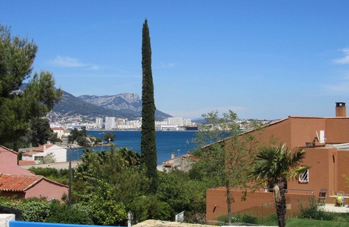 La Seyne-sur-Mer House | Magnificent sea view vacation, house with pool, sun terrace, garden