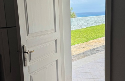 El Haouaria House | Magnificent spacious house with terrace and breathtaking views 5 min from the beach