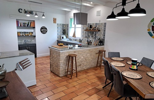 Cisse House | Magnificent stone farmhouse 10 minutes from Futuroscope